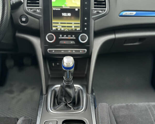 Синий Рено Меган, объемом двигателя 1.6 л и пробегом 236 тыс. км за 12999 $, фото 9 на Automoto.ua