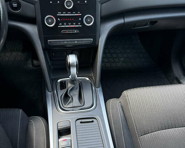 Рено Меган 2016 в Киеве на Automoto.ua Синий Рено Меган, объемом двигателя 1.46 л и пробегом 136 тыс. км за 14600 $, фото 25 на Automoto.ua