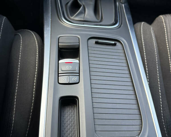 Рено Меган 2016 в Киеве на Automoto.ua Синий Рено Меган, объемом двигателя 1.46 л и пробегом 136 тыс. км за 14600 $, фото 27 на Automoto.ua