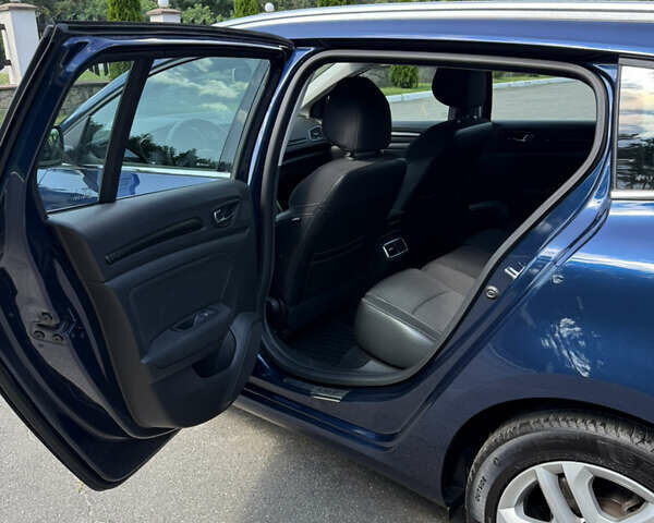 Рено Меган 2016 в Киеве на Automoto.ua Синий Рено Меган, объемом двигателя 1.46 л и пробегом 136 тыс. км за 14600 $, фото 38 на Automoto.ua