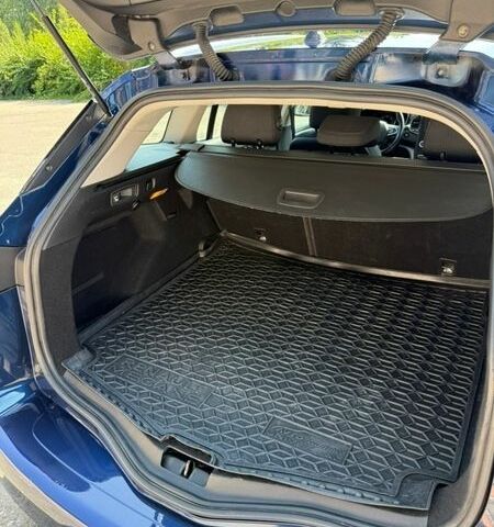 Синий Рено Меган, объемом двигателя 1.46 л и пробегом 137 тыс. км за 13200 $, фото 39 на Automoto.ua