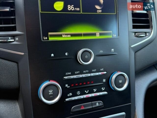 Синий Рено Меган, объемом двигателя 1.46 л и пробегом 137 тыс. км за 12900 $, фото 24 на Automoto.ua