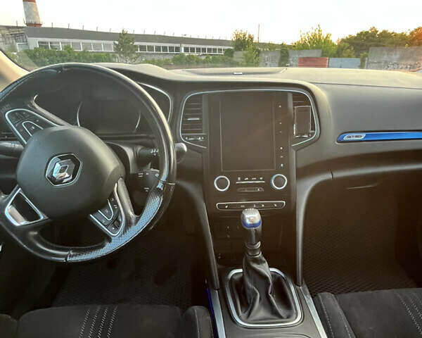 Синий Рено Меган, объемом двигателя 1.6 л и пробегом 240 тыс. км за 13499 $, фото 10 на Automoto.ua