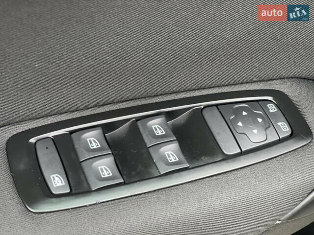 Синій Рено Меган, об'ємом двигуна 1.46 л та пробігом 230 тис. км за 11500 $, фото 22 на Automoto.ua
