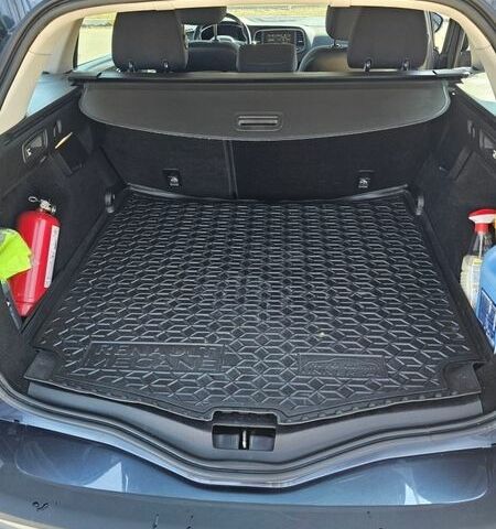 Синий Рено Меган, объемом двигателя 1.46 л и пробегом 240 тыс. км за 12500 $, фото 8 на Automoto.ua