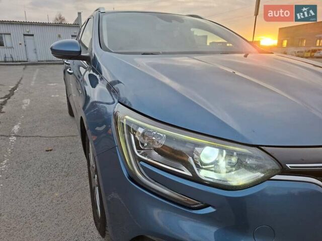 Синий Рено Меган, объемом двигателя 1.46 л и пробегом 232 тыс. км за 11490 $, фото 1 на Automoto.ua