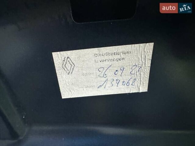 Синій Рено Меган, об'ємом двигуна 1.5 л та пробігом 178 тис. км за 13650 $, фото 71 на Automoto.ua