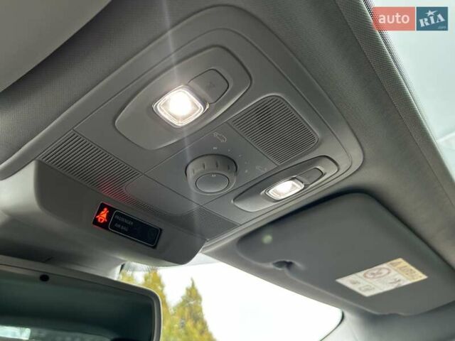 Синий Рено Меган, объемом двигателя 1.46 л и пробегом 180 тыс. км за 14508 $, фото 26 на Automoto.ua