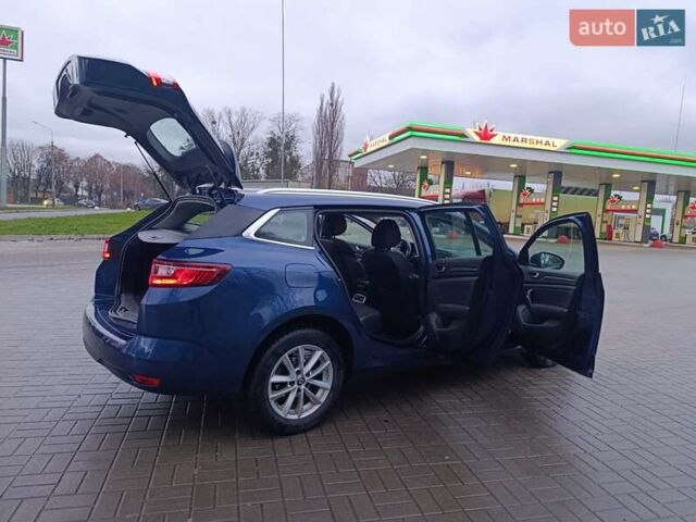 Синій Рено Меган, об'ємом двигуна 1.46 л та пробігом 247 тис. км за 10000 $, фото 32 на Automoto.ua