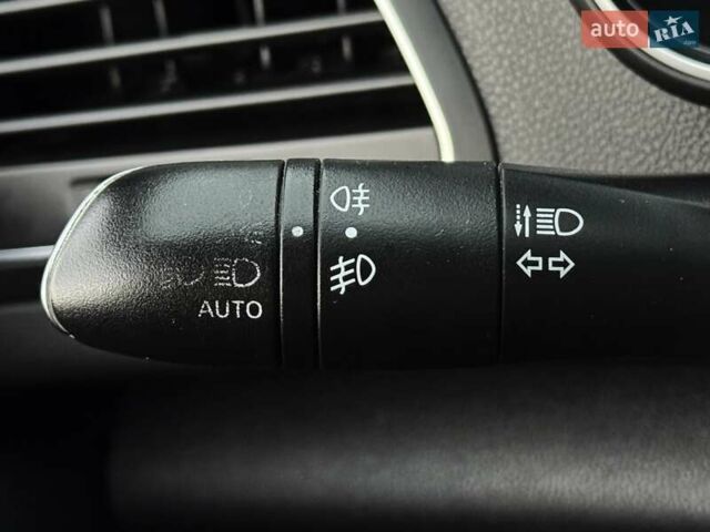 Синий Рено Меган, объемом двигателя 1.5 л и пробегом 198 тыс. км за 10900 $, фото 21 на Automoto.ua