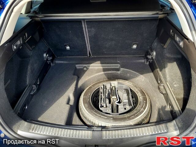 Синий Рено Меган, объемом двигателя 1.5 л и пробегом 87 тыс. км за 14400 $, фото 6 на Automoto.ua