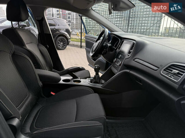 Синий Рено Меган, объемом двигателя 1.5 л и пробегом 134 тыс. км за 11500 $, фото 13 на Automoto.ua