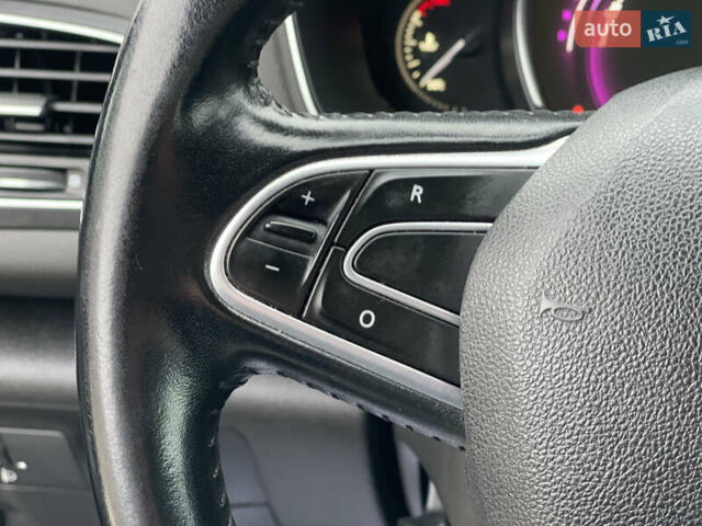 Синій Рено Меган, об'ємом двигуна 1.46 л та пробігом 230 тис. км за 13900 $, фото 26 на Automoto.ua