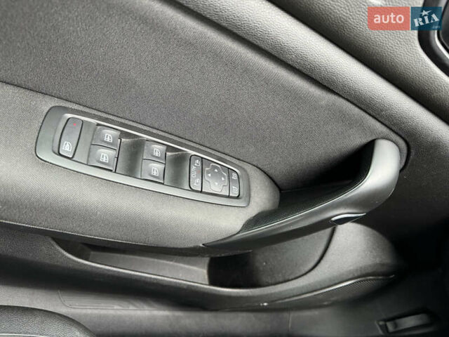 Синій Рено Меган, об'ємом двигуна 1.46 л та пробігом 205 тис. км за 11850 $, фото 4 на Automoto.ua