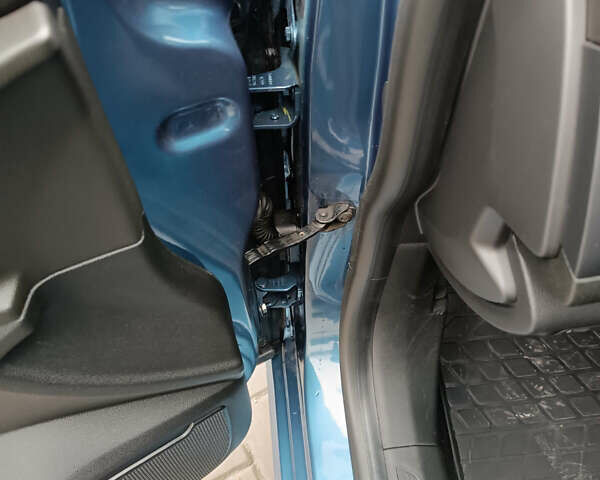 Синий Рено Меган, объемом двигателя 1.46 л и пробегом 220 тыс. км за 12900 $, фото 24 на Automoto.ua
