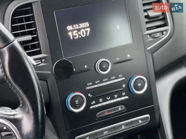 Синий Рено Меган, объемом двигателя 1.46 л и пробегом 230 тыс. км за 11100 $, фото 30 на Automoto.ua