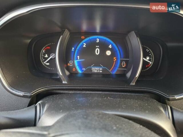 Синий Рено Меган, объемом двигателя 1.46 л и пробегом 232 тыс. км за 11300 $, фото 12 на Automoto.ua