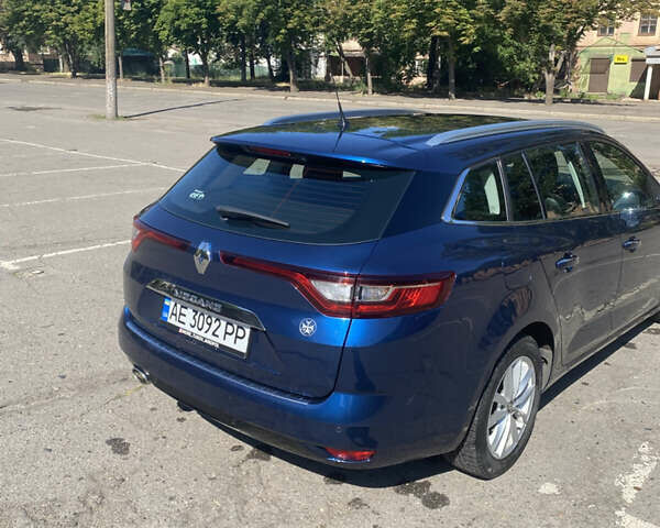 Синий Рено Меган, объемом двигателя 1.46 л и пробегом 213 тыс. км за 12200 $, фото 4 на Automoto.ua