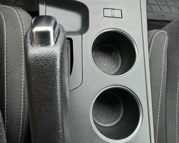 Синій Рено Меган, об'ємом двигуна 1.46 л та пробігом 205 тис. км за 11850 $, фото 7 на Automoto.ua