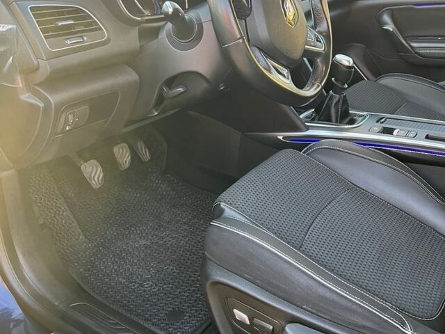 Синій Рено Меган, об'ємом двигуна 1.46 л та пробігом 259 тис. км за 13000 $, фото 11 на Automoto.ua