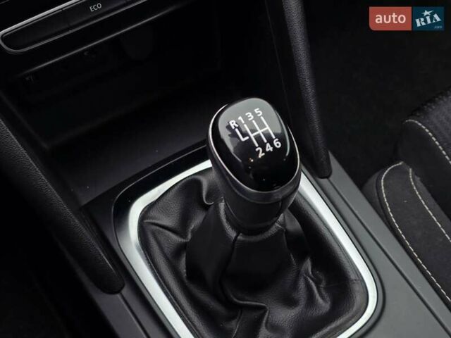 Синій Рено Меган, об'ємом двигуна 1.5 л та пробігом 224 тис. км за 11399 $, фото 47 на Automoto.ua