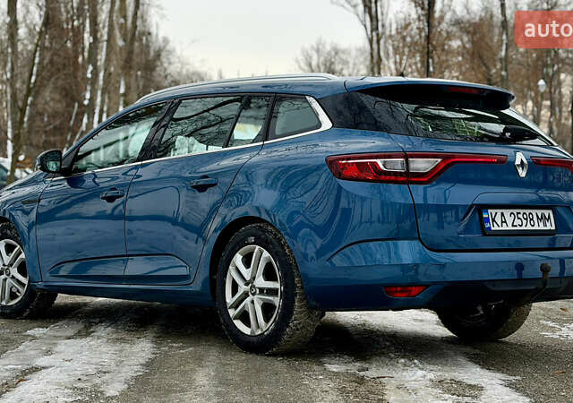 Синий Рено Меган, объемом двигателя 1.5 л и пробегом 281 тыс. км за 10300 $, фото 3 на Automoto.ua