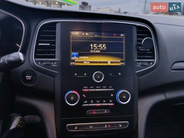 Синій Рено Меган, об'ємом двигуна 1.46 л та пробігом 247 тис. км за 10000 $, фото 56 на Automoto.ua