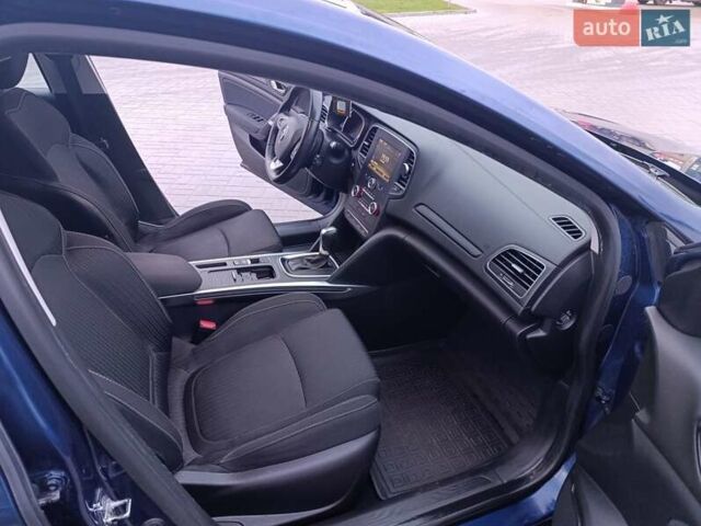 Синій Рено Меган, об'ємом двигуна 1.46 л та пробігом 247 тис. км за 10000 $, фото 47 на Automoto.ua