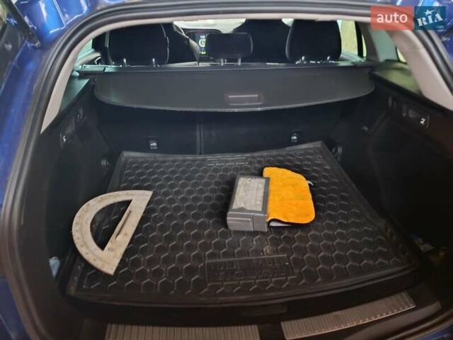 Синий Рено Меган, объемом двигателя 1.46 л и пробегом 215 тыс. км за 13300 $, фото 2 на Automoto.ua