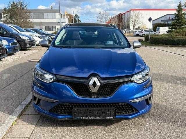 Рено Меган 2018 в Полтаве на Automoto.ua Синий Рено Меган, объемом двигателя 1.6 л и пробегом 64 тыс. км за 11300 $, фото 1 на Automoto.ua