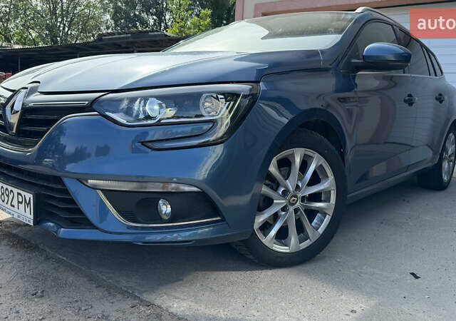 Синий Рено Меган, объемом двигателя 1.46 л и пробегом 178 тыс. км за 11900 $, фото 9 на Automoto.ua