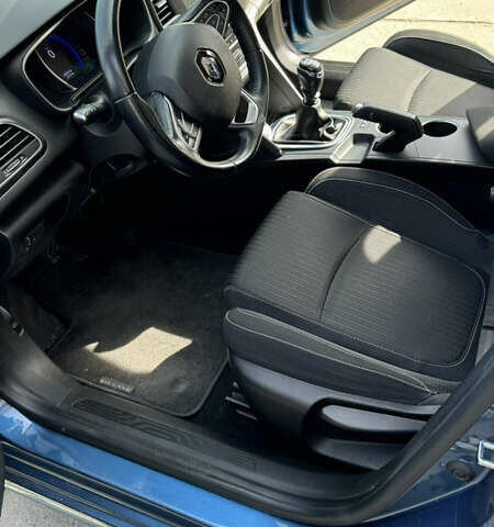 Синий Рено Меган, объемом двигателя 1.46 л и пробегом 178 тыс. км за 11900 $, фото 14 на Automoto.ua