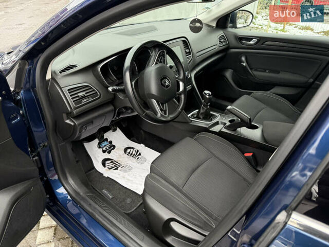 Синий Рено Меган, объемом двигателя 1.5 л и пробегом 226 тыс. км за 13200 $, фото 18 на Automoto.ua