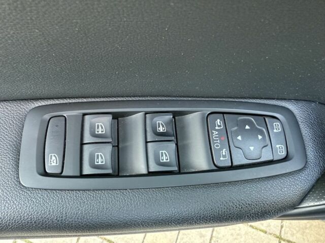 Синій Рено Меган, об'ємом двигуна 1.5 л та пробігом 200 тис. км за 15000 $, фото 8 на Automoto.ua