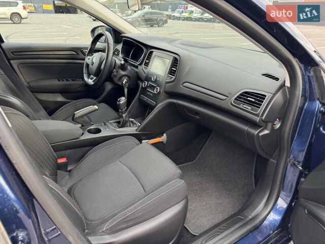 Синий Рено Меган, объемом двигателя 1.5 л и пробегом 195 тыс. км за 12800 $, фото 27 на Automoto.ua