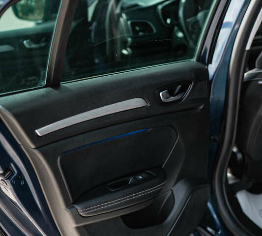 Синій Рено Меган, об'ємом двигуна 1.2 л та пробігом 124 тис. км за 11300 $, фото 45 на Automoto.ua