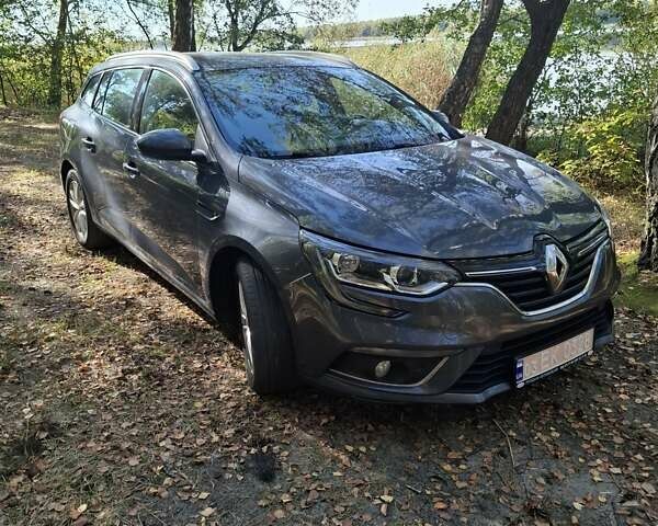 Синий Рено Меган, объемом двигателя 1.5 л и пробегом 212 тыс. км за 12200 $, фото 3 на Automoto.ua
