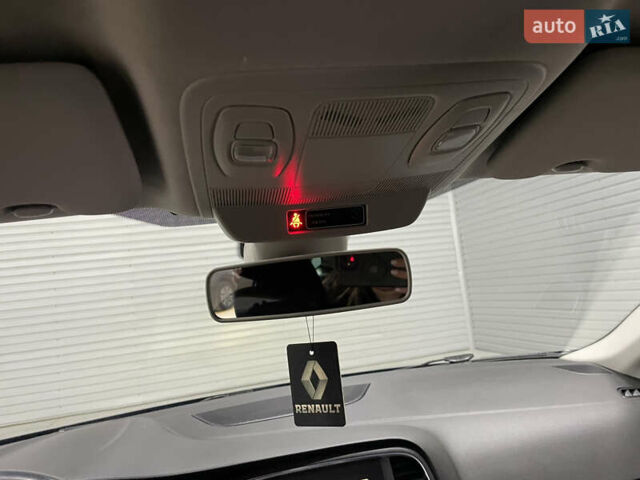 Синій Рено Меган, об'ємом двигуна 1.46 л та пробігом 249 тис. км за 12990 $, фото 53 на Automoto.ua