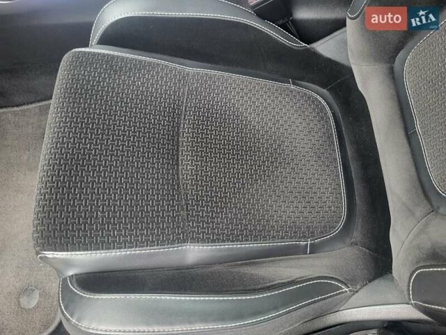 Синій Рено Меган, об'ємом двигуна 1.46 л та пробігом 102 тис. км за 13900 $, фото 8 на Automoto.ua