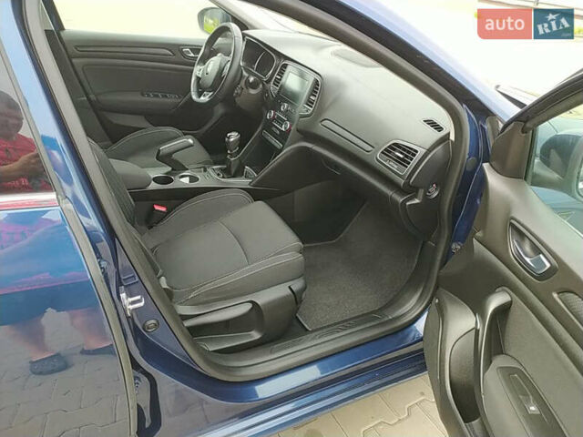 Синий Рено Меган, объемом двигателя 1.46 л и пробегом 278 тыс. км за 10800 $, фото 9 на Automoto.ua