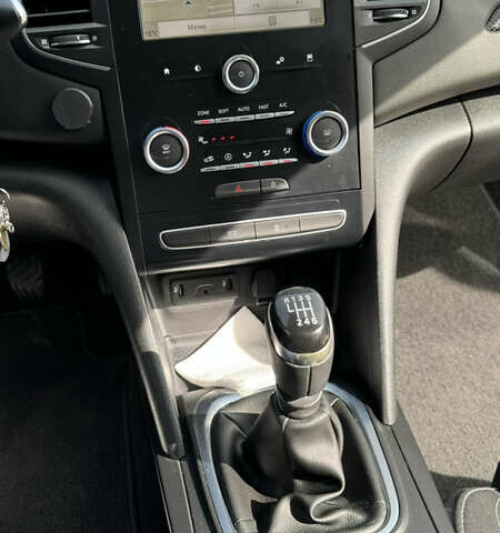 Синий Рено Меган, объемом двигателя 1.46 л и пробегом 178 тыс. км за 11900 $, фото 19 на Automoto.ua