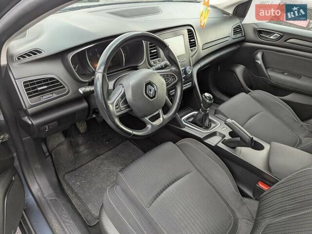 Синий Рено Меган, объемом двигателя 1.46 л и пробегом 200 тыс. км за 12950 $, фото 19 на Automoto.ua