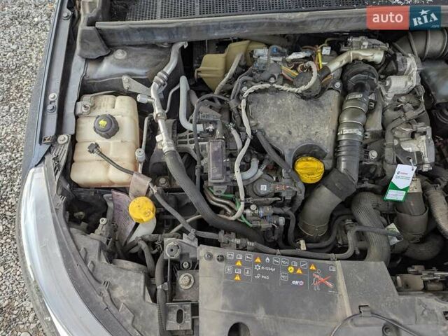 Синий Рено Меган, объемом двигателя 1.46 л и пробегом 200 тыс. км за 12950 $, фото 41 на Automoto.ua