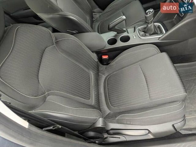 Синий Рено Меган, объемом двигателя 1.46 л и пробегом 200 тыс. км за 12950 $, фото 35 на Automoto.ua