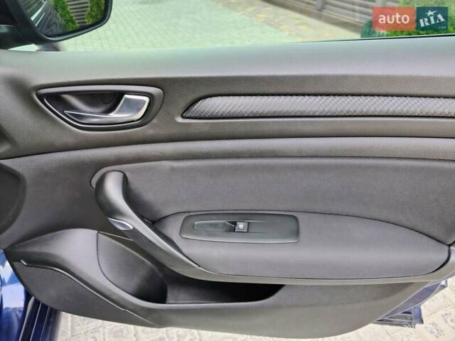 Синий Рено Меган, объемом двигателя 1.39 л и пробегом 98 тыс. км за 14100 $, фото 19 на Automoto.ua