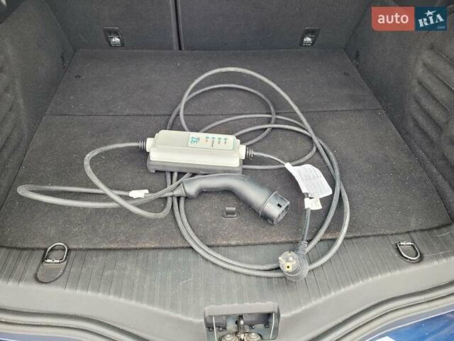 Рено Меган 2020 в Киеве на Automoto.ua Синий Рено Меган, объемом двигателя 1.6 л и пробегом 136 тыс. км за 18700 $, фото 24 на Automoto.ua