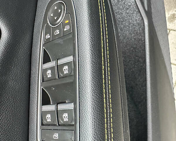 Синій Рено Меган, об'ємом двигуна 0 л та пробігом 60 тис. км за 18250 $, фото 16 на Automoto.ua