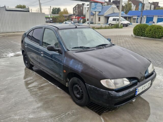 Зеленый Рено Меган, объемом двигателя 1.6 л и пробегом 321 тыс. км за 700 $, фото 3 на Automoto.ua