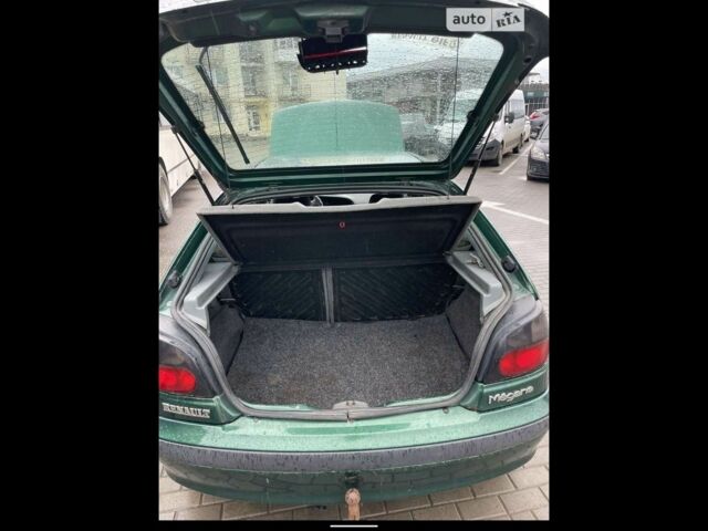 Зелений Рено Меган, об'ємом двигуна 1.6 л та пробігом 170 тис. км за 1400 $, фото 3 на Automoto.ua