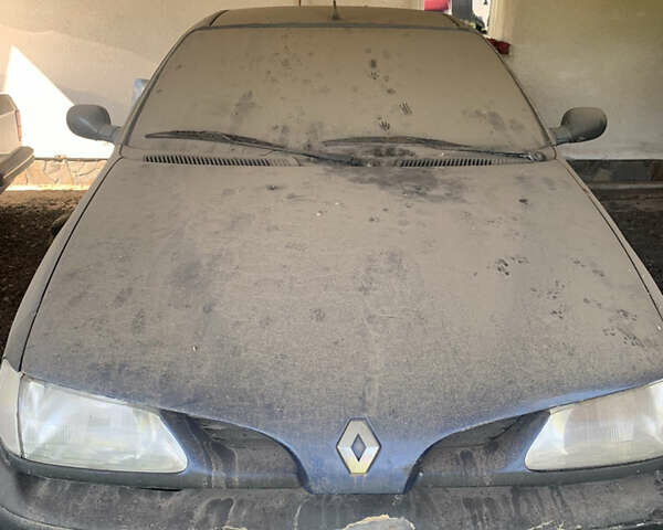 Зеленый Рено Меган, объемом двигателя 1.6 л и пробегом 120 тыс. км за 2700 $, фото 10 на Automoto.ua